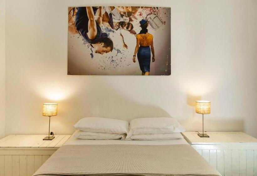 تختخواب و صبحانه Chillhouse