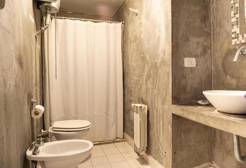 تختخواب و صبحانه Chillhouse