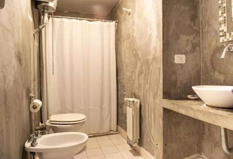 تختخواب و صبحانه Chillhouse