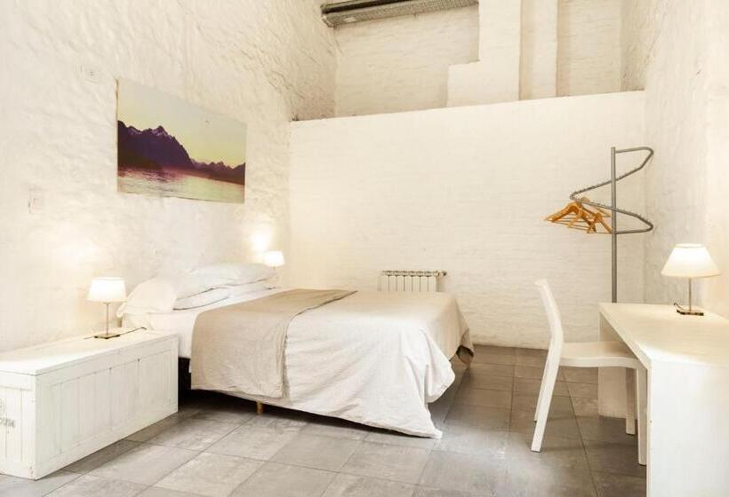 تختخواب و صبحانه Chillhouse