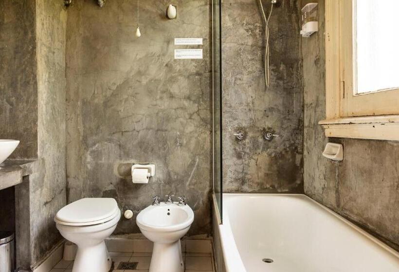 تختخواب و صبحانه Chillhouse