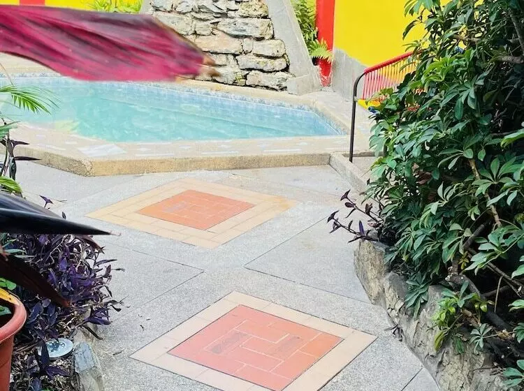 Dreamkapture Hostel Close To The Airport And Bus Terminal