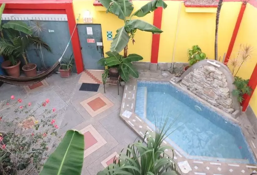 Dreamkapture Hostel Close To The Airport And Bus Terminal