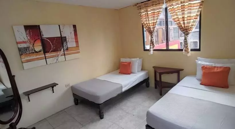 Dreamkapture Hostel Close To The Airport And Bus Terminal