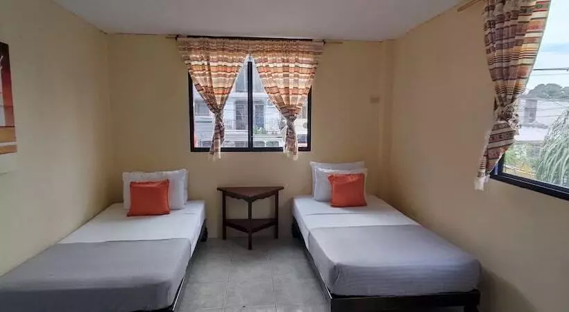 Dreamkapture Hostel Close To The Airport And Bus Terminal