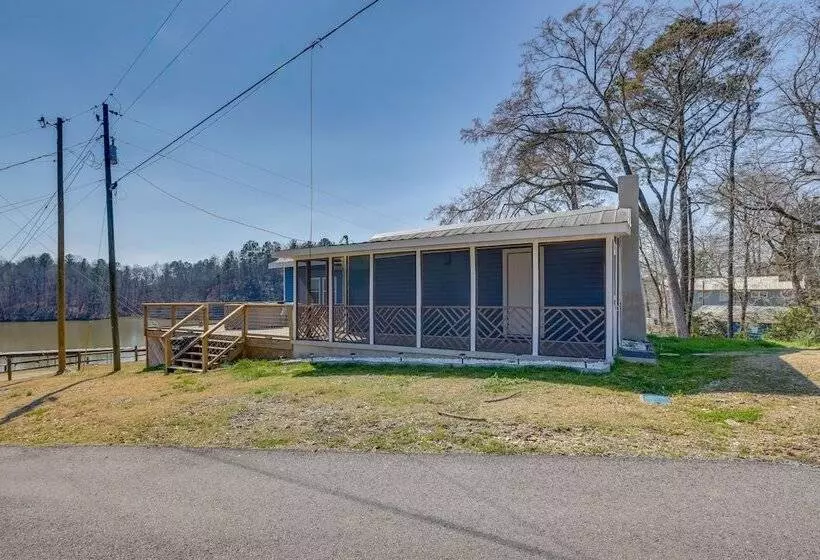 Bright Shelby Cottage W/ Deck & Creek Views!