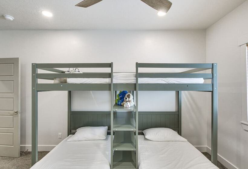 Garden City Cabin W/ Fire Pit: 2 Mi To Bear Lake!