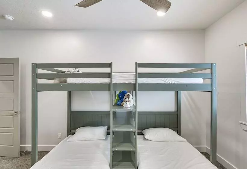 Garden City Cabin W/ Fire Pit: 2 Mi To Bear Lake!