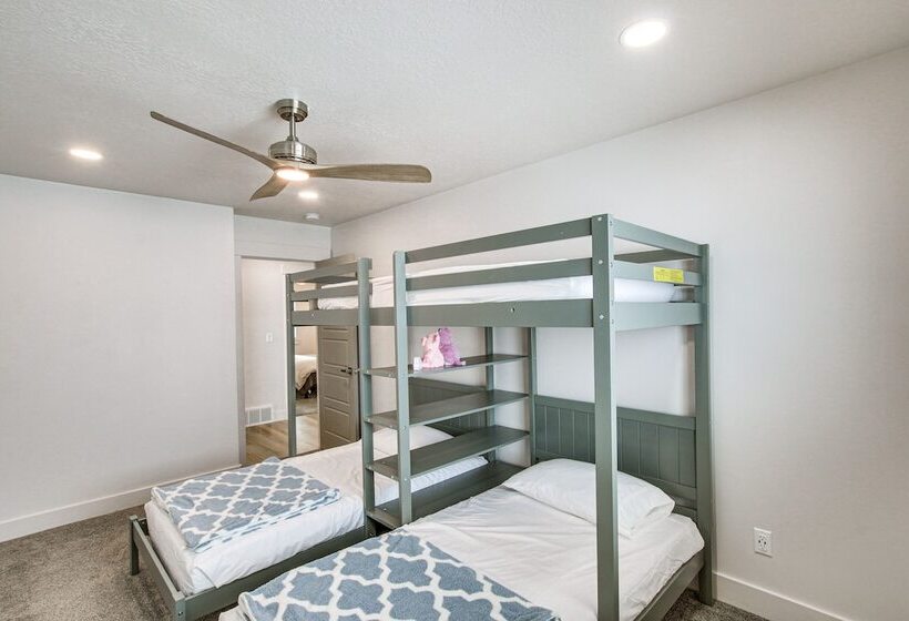 Garden City Cabin W/ Fire Pit: 2 Mi To Bear Lake!