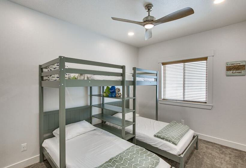 Garden City Cabin W/ Fire Pit: 2 Mi To Bear Lake!