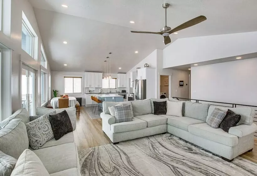 Garden City Cabin W/ Fire Pit: 2 Mi To Bear Lake!