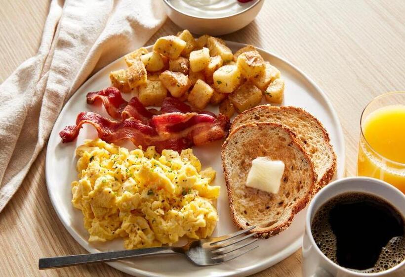 هتل Holiday Inn & Suites Monterey Park – Los Angeles, An Ihg