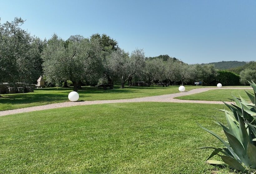 Сельский отель Gardahill