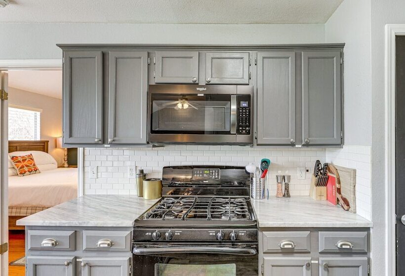 Pet Friendly Austin Home W/ Patio & Fenced Yard!