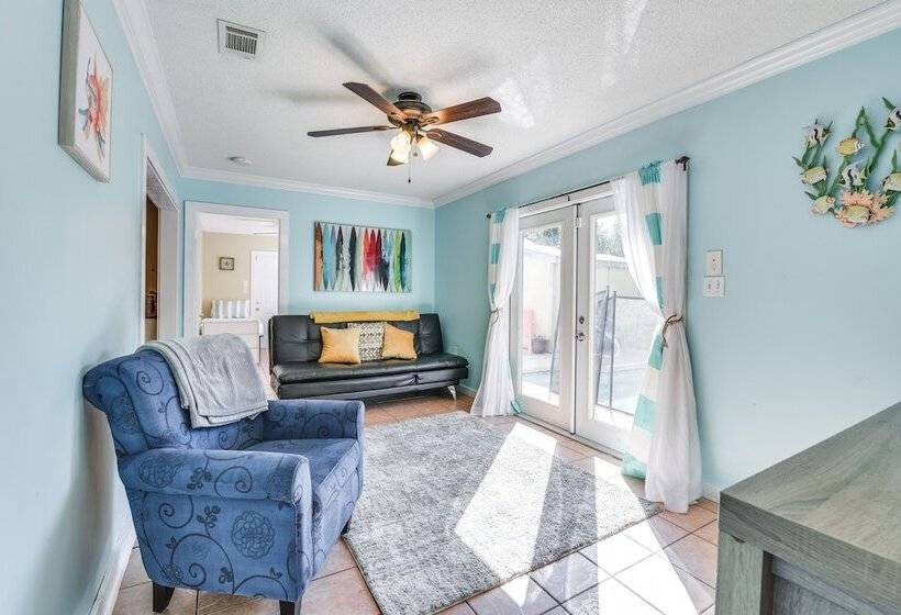 Pet Friendly Fort Walton Beach Home: 4 Mi To Ocean