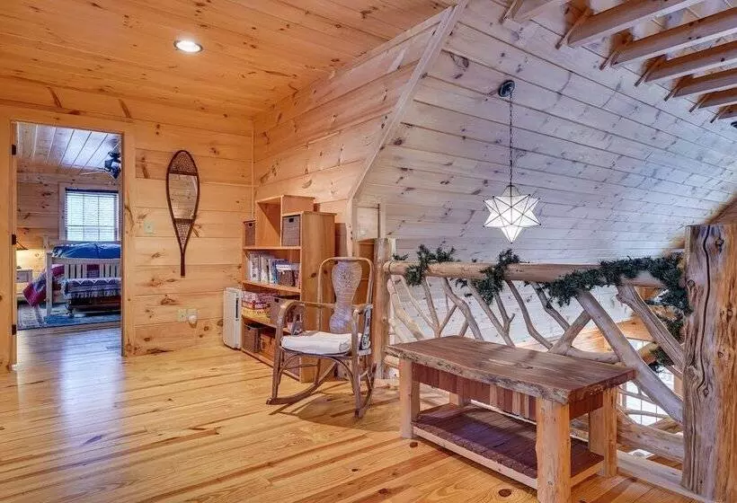 Waterfront Cabin W/ Deck & Pool In Old Forge!