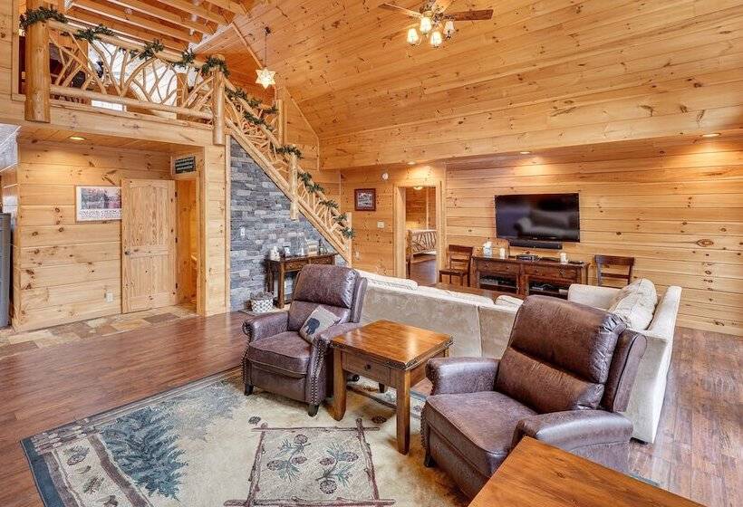 Waterfront Cabin W/ Deck & Pool In Old Forge!