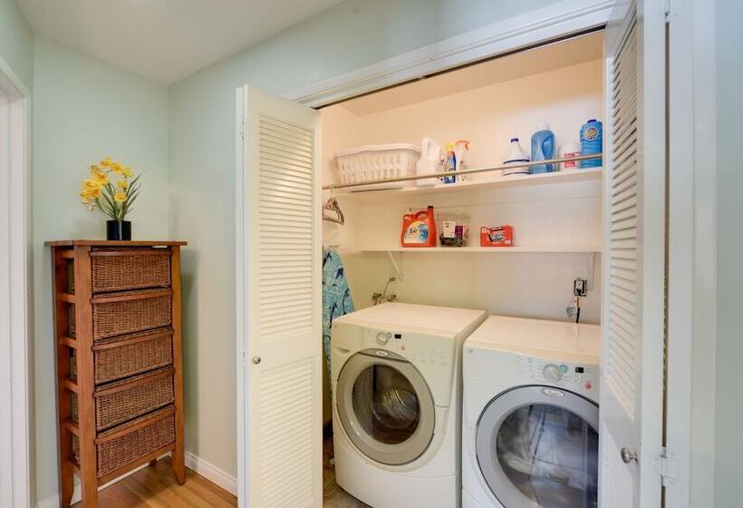 Aptos Home W/ Decks & Hot Tub   2 Mi To Beach!