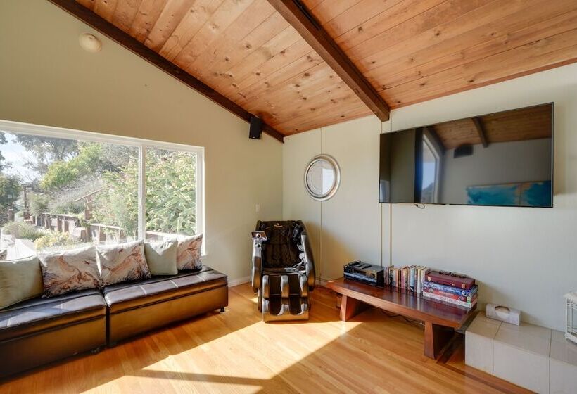 Aptos Home W/ Decks & Hot Tub   2 Mi To Beach!