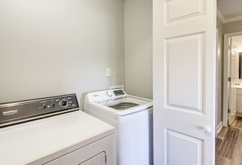 Charming Winchester Escape, 7 Mi To Downtown!