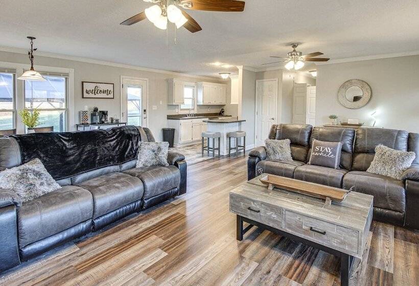 Charming Winchester Escape, 7 Mi To Downtown!