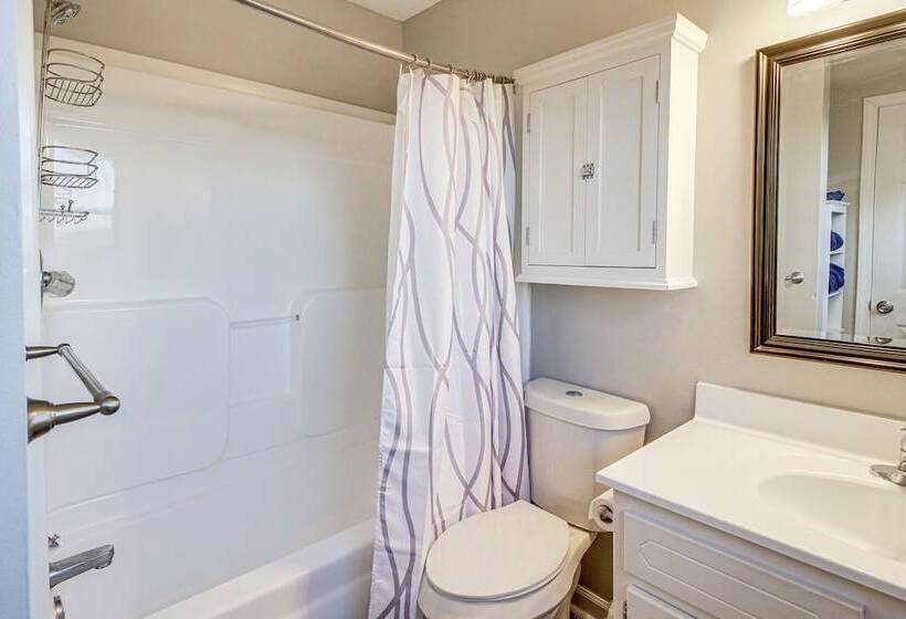 Charming Winchester Escape, 7 Mi To Downtown!