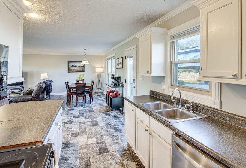 Charming Winchester Escape, 7 Mi To Downtown!