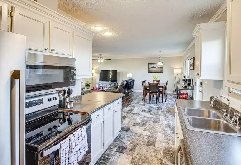 Charming Winchester Escape, 7 Mi To Downtown!
