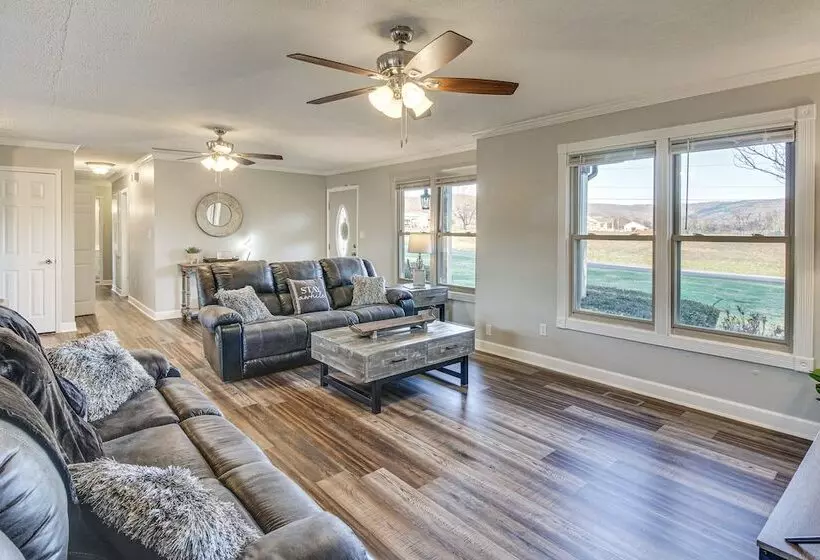 Charming Winchester Escape, 7 Mi To Downtown!