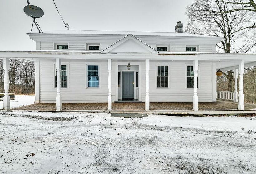 Historic Catskills Farmhouse W/ Panoramic Views!