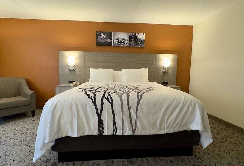 Отель Sleep Inn Chambersburg