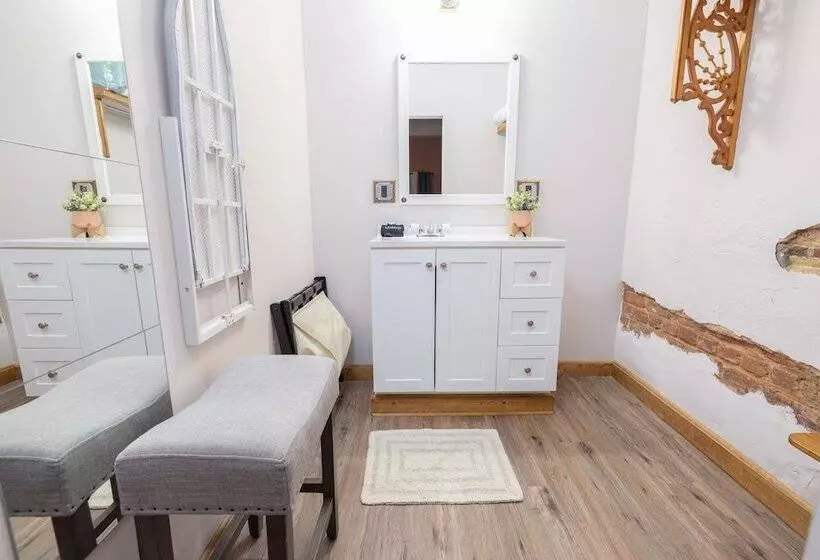 Hotelli Hartwell Suites