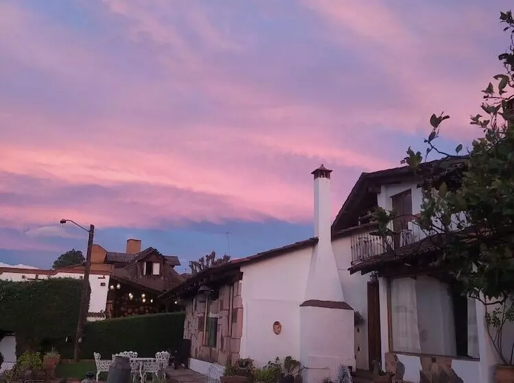 Hotelli Cabañas Rancho La Mesa