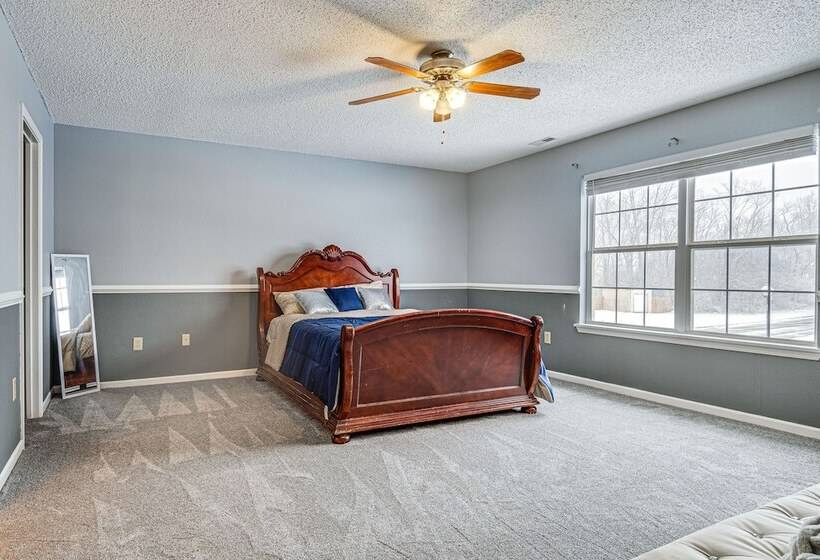 Indianapolis Home W/ Private Yard ~ 8 Mi To Dtwn!