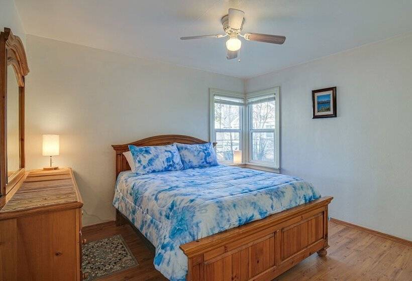 Peaceful Klamath Falls Home W/ Large Fenced Yard!