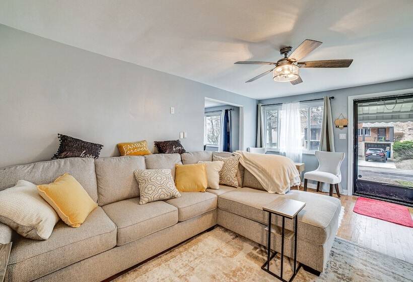 Penn Hills Home ~ 11 Mi To Pittsburgh