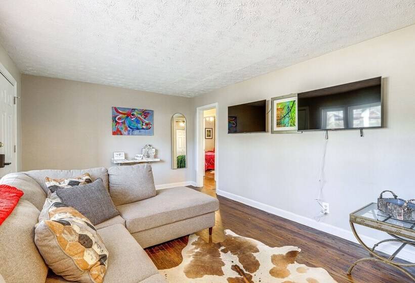 Pet Friendly Georgia Retreat W/ Fire Pit & Porch!