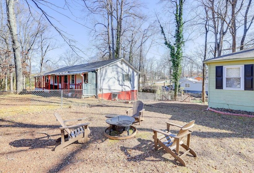 Pet Friendly Georgia Retreat W/ Fire Pit & Porch!