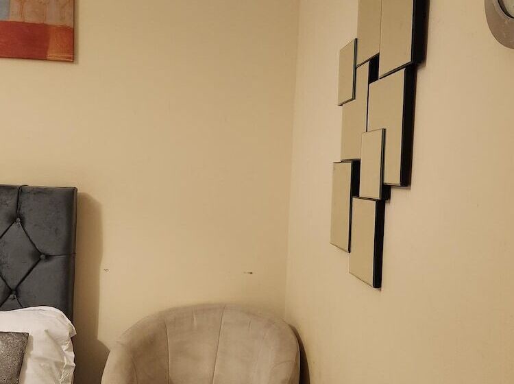 Residência Captivating 3 Bed House In Kent