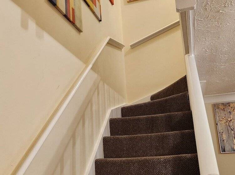 Residência Captivating 3 Bed House In Kent