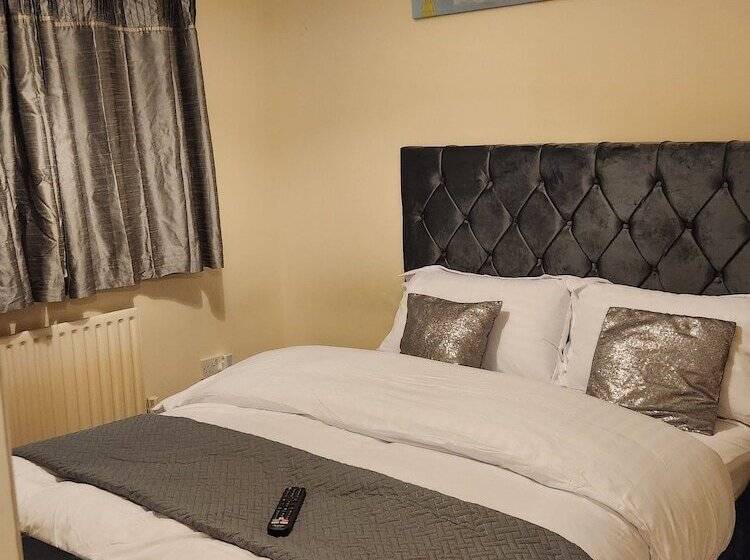 Residência Captivating 3 Bed House In Kent