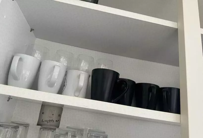 Residenssi Beautiful And Luxurious 4 Bed House In Essex