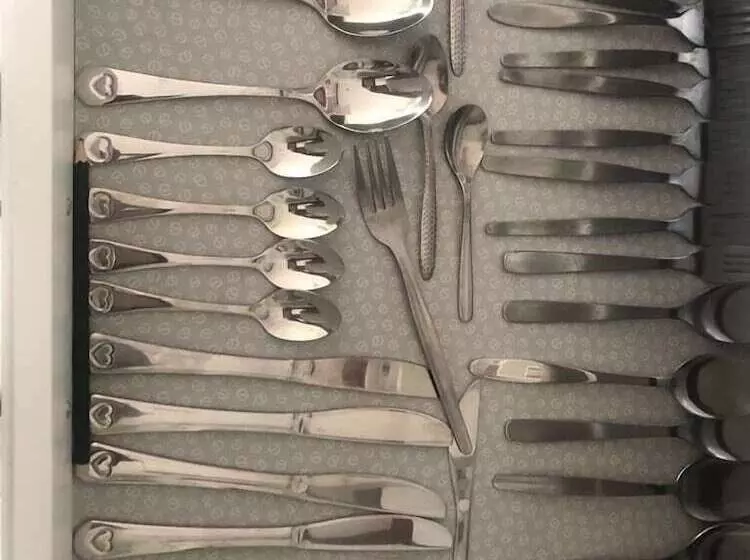 Residenssi Beautiful And Luxurious 4 Bed House In Essex