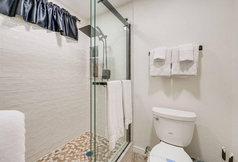 Scottsdale Home W/ Private Pool: Close To Golf!