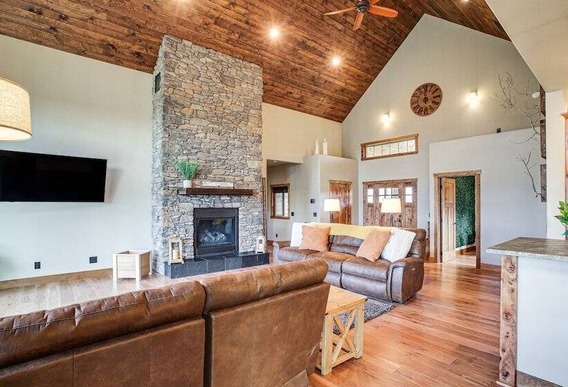 Spacious Priest River Retreat: 35 Mi To Schweitzer