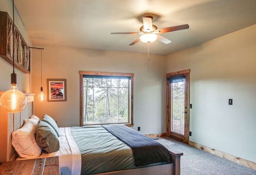 Spacious Priest River Retreat: 35 Mi To Schweitzer