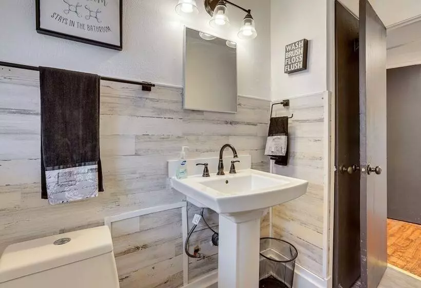 Residential Birmingham Home, 5 Mi To Downtown!