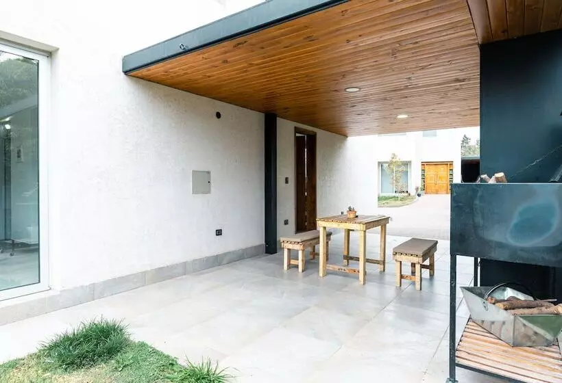 ペンション Moderna Casa Con Estilo En Chacras