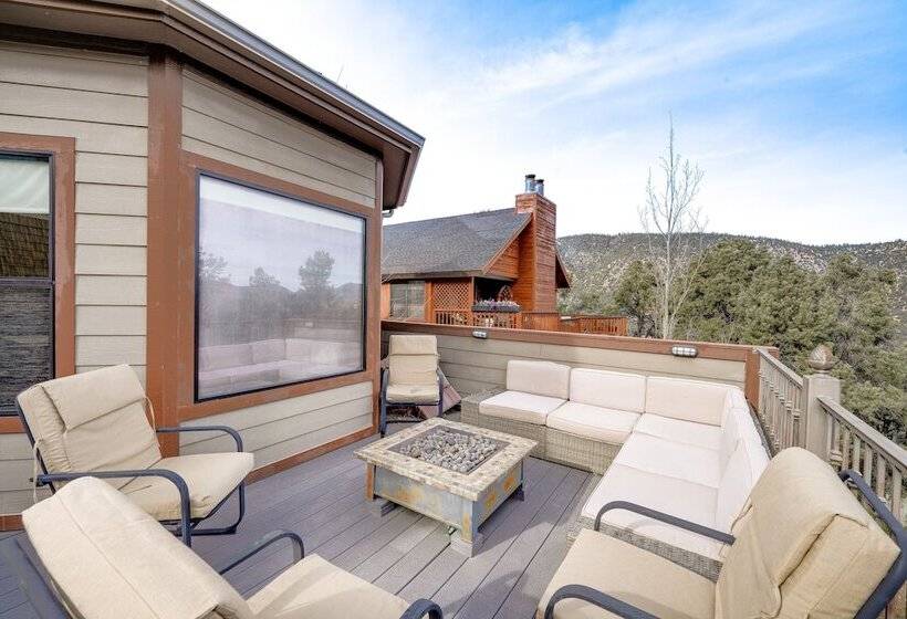 Pine Mountain Club Cabin W/ Private Deck & Views!