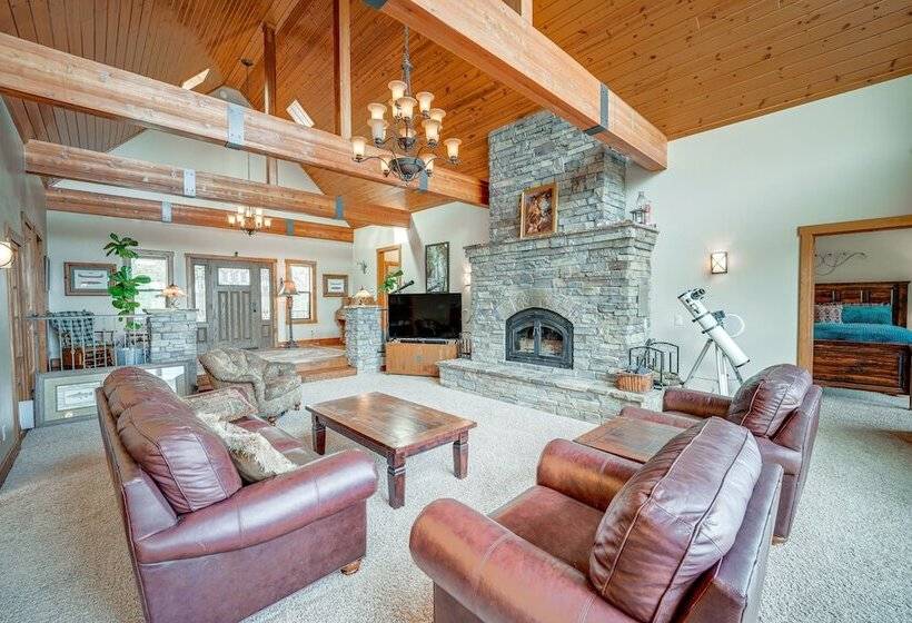 Pine Mountain Club Cabin W/ Private Deck & Views!